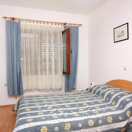 And With Parking Space Vrbnik, Krk - 5301 3* فربنيك