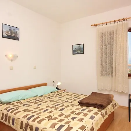 And With Parking Space Vrbnik, Krk - 5301 Affittacamere 3*